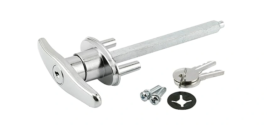 Old Style Garage Door Locks Replacements in Fort Irwin, California