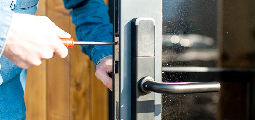 Aluminium Door Lock Replacement in Fort Irwin, California